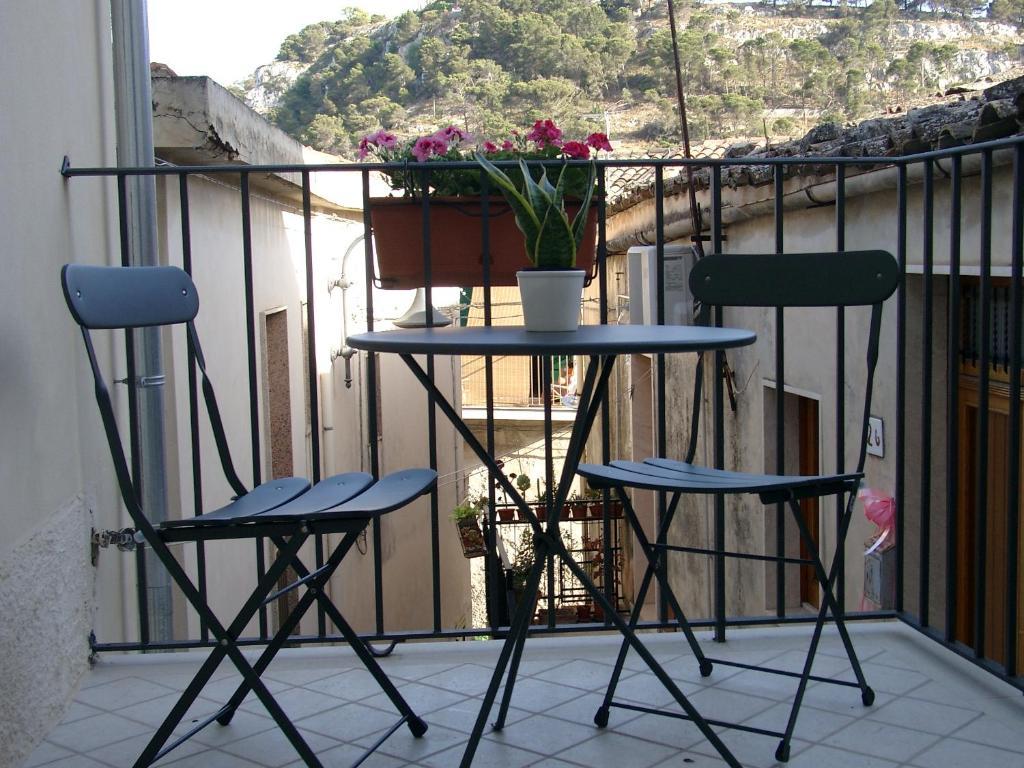 Chicchi Di Melograno Bed & Breakfast Modica Cameră foto