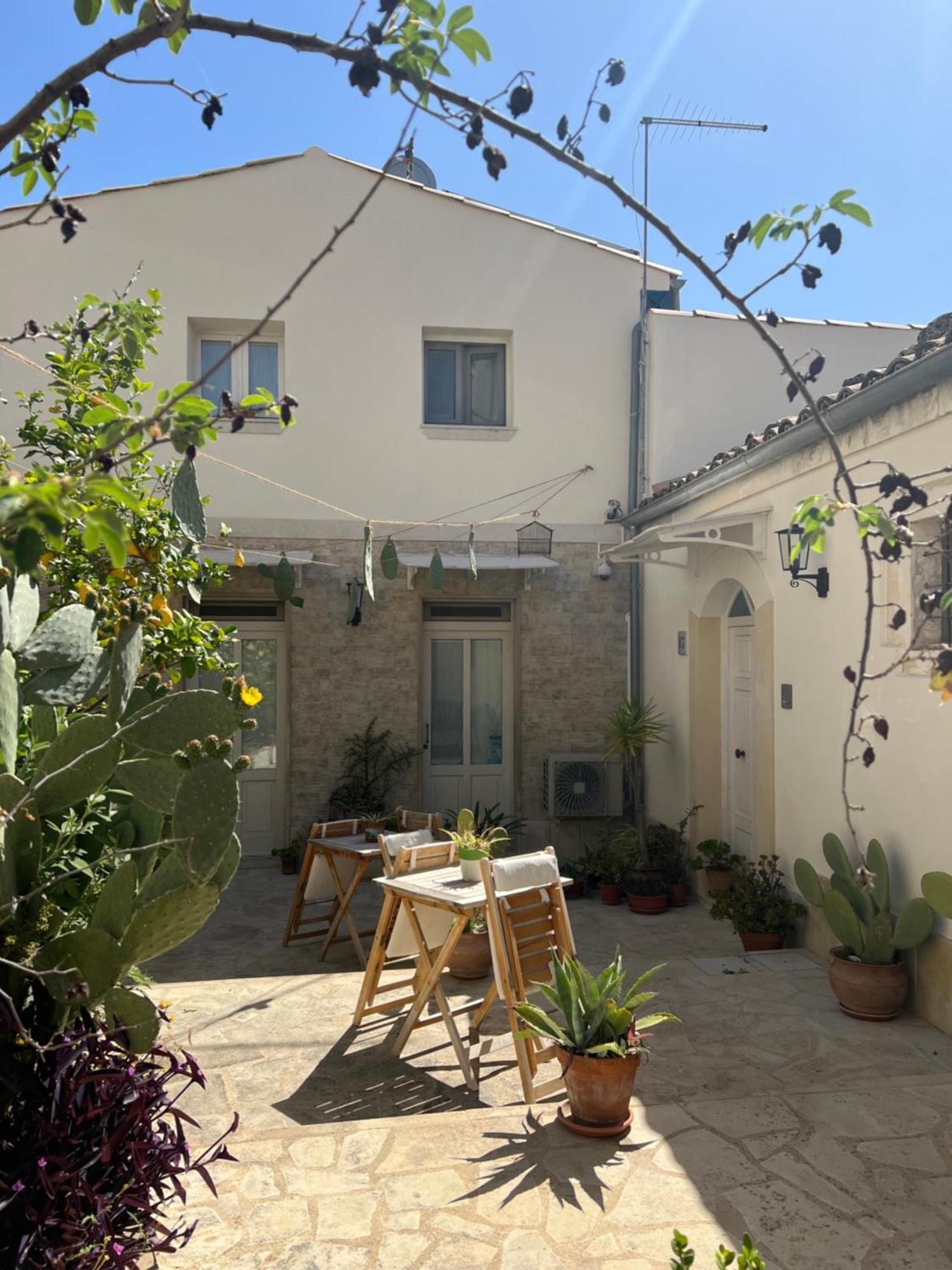 Chicchi Di Melograno Bed & Breakfast Modica Exterior foto
